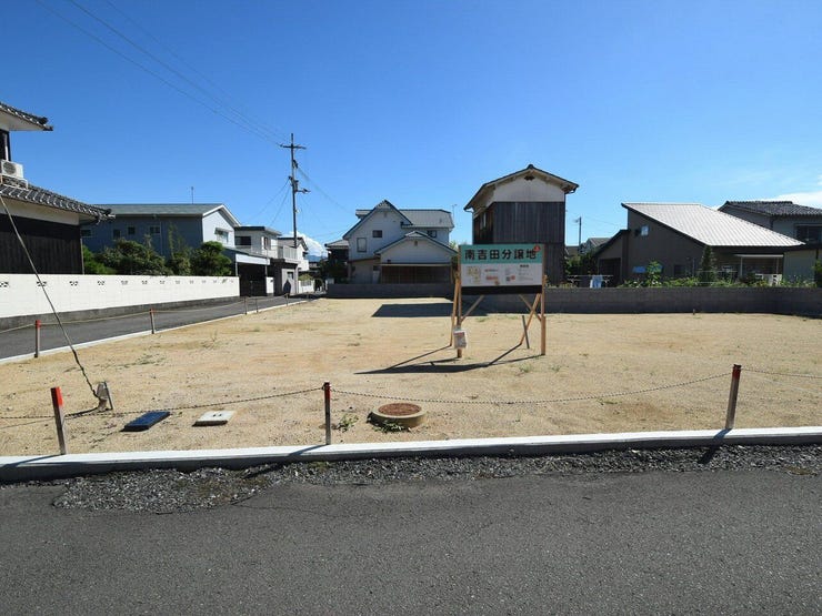 外観を北側より撮影