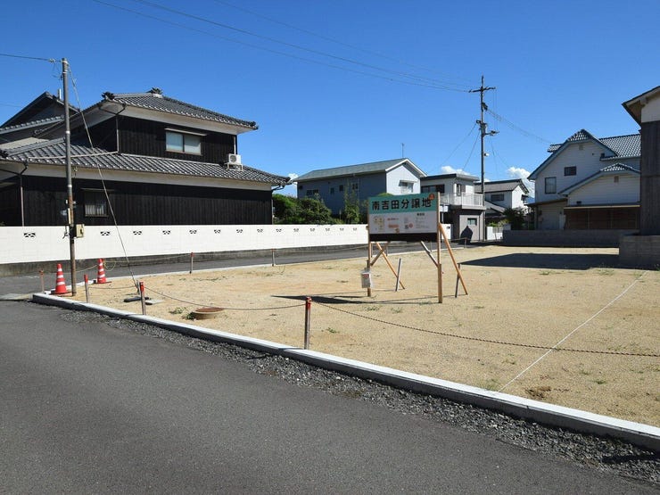 外観を北西側より撮影