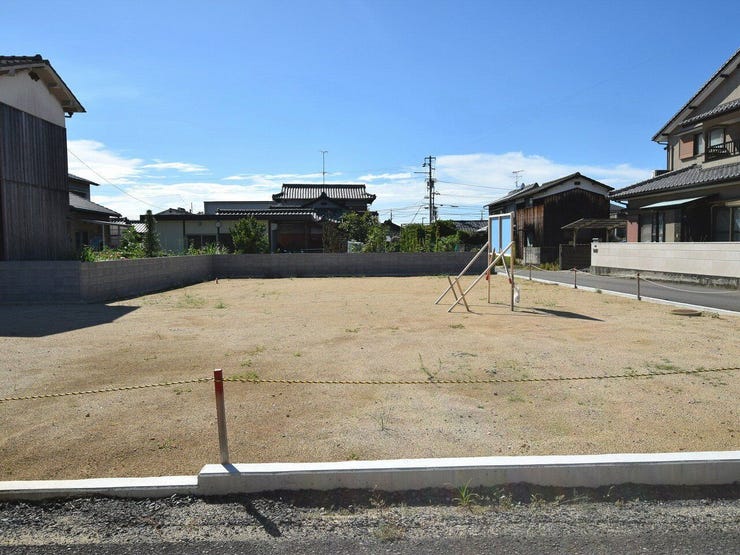 外観を東側より撮影