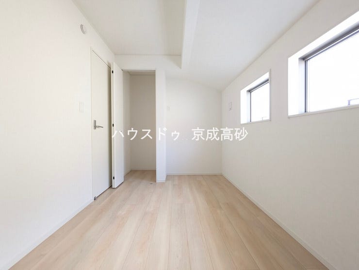 広すぎないスペース。
お子様のお部屋や書斎など、新居での生活の夢が膨らみますね!