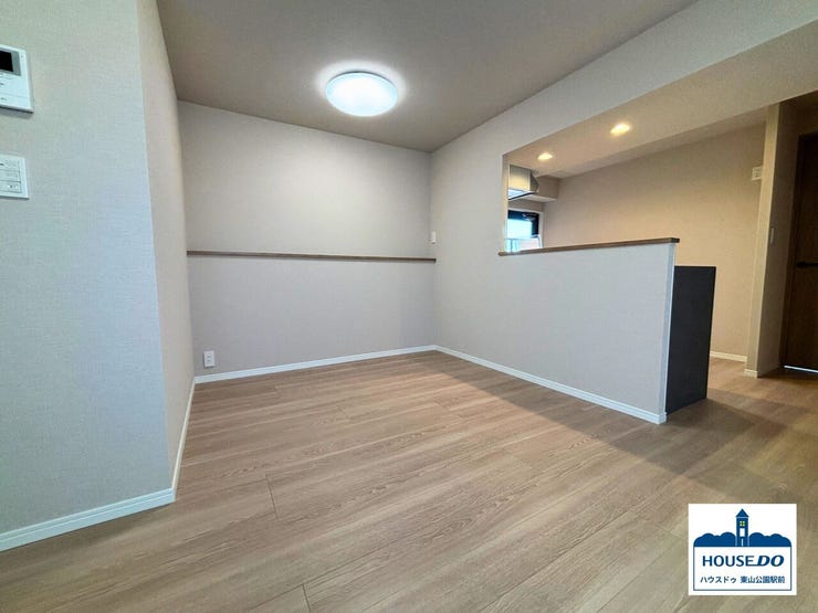 人気のカウンターキッチン付きダイニング。ご家族との会話を楽しみながらお料理ができます♪