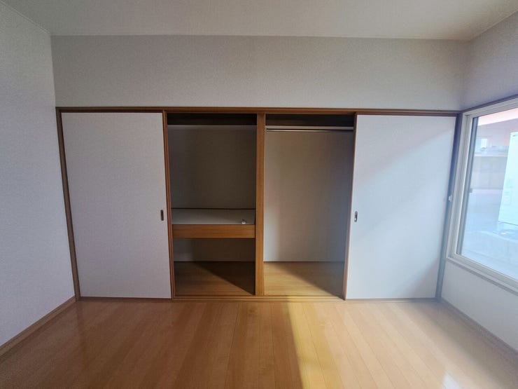 室内(2025年10月)撮影
◎現地案内予約受付中!◎
全居室収納付きです♪