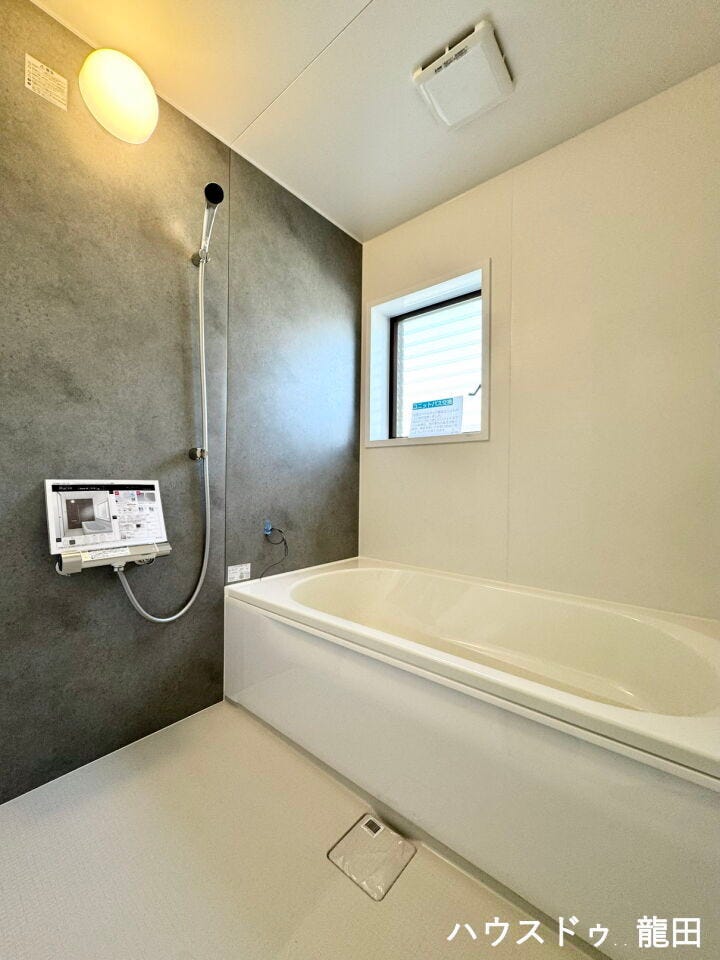 ■□■浴室■□■
浴室に窓
バス1坪以上