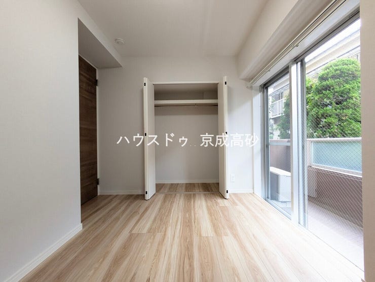 広すぎないスペース。
お子様のお部屋や書斎など、新居での生活の夢が膨らみますね!