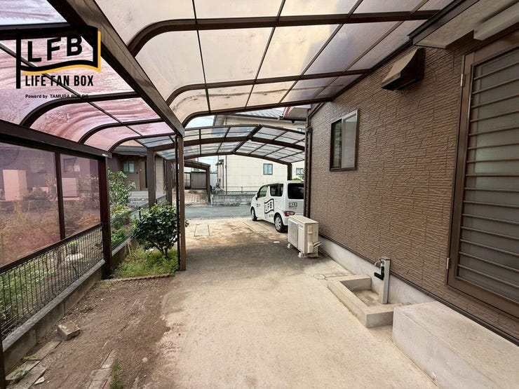 カーポートからすぐ勝手口に繋がっているので、雨の日でも濡れなくて安心ですね♪