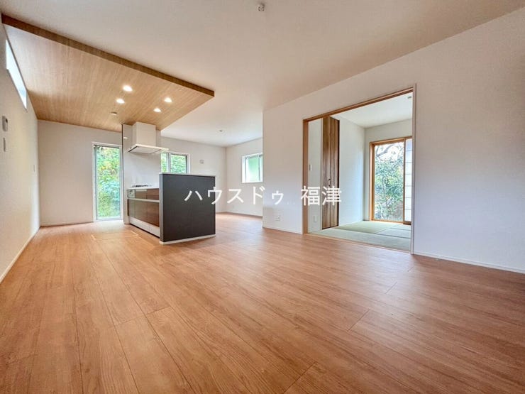 【リビング】
《福津市福間南3丁目 新築戸建て》