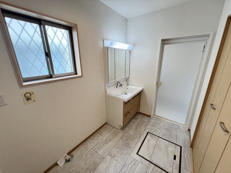 収納スペース充実の洗面脱衣所♪