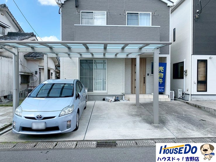 ■並列で3台駐車可♪(2台はカーポート付)