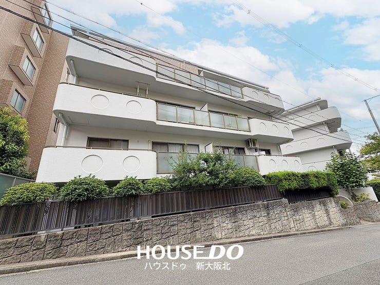 ■角部屋!109㎡超え
■3LDK+納戸付き
■専用ポーチ付き!
■南向き