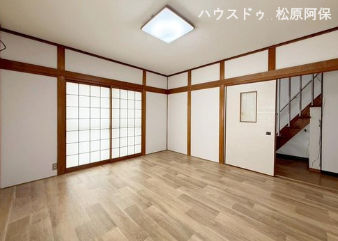ご家族みんながゆったりと寛げる開放的な憩いの空間に仕上がっています。