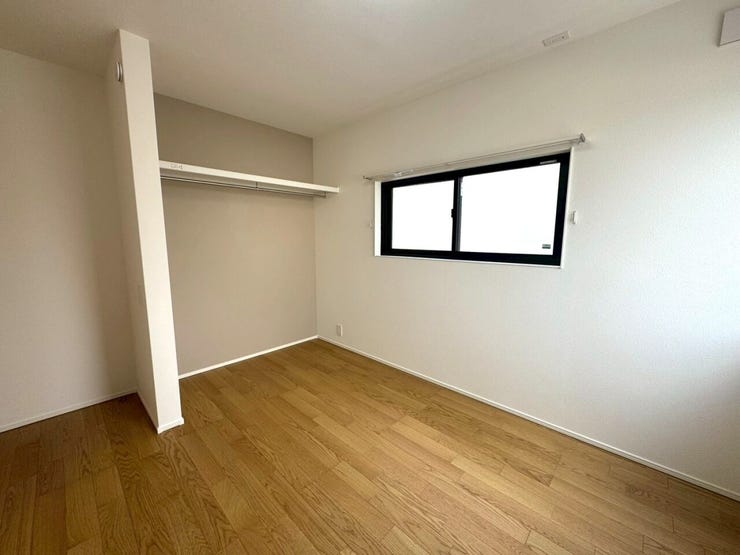 洋室② 見せる収納で、お気に入りを身近に