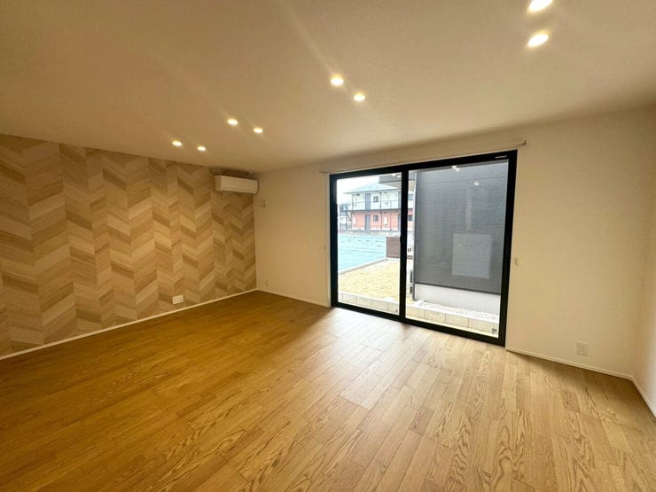 リビング③ センスが光る暮らし。ダウンライトが演出する大人の夜