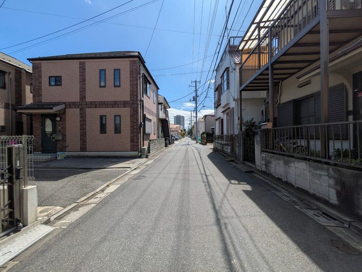 公園・小学校が近く、子育てに安心安全
静かな住環境と都市生活の利便性の両立