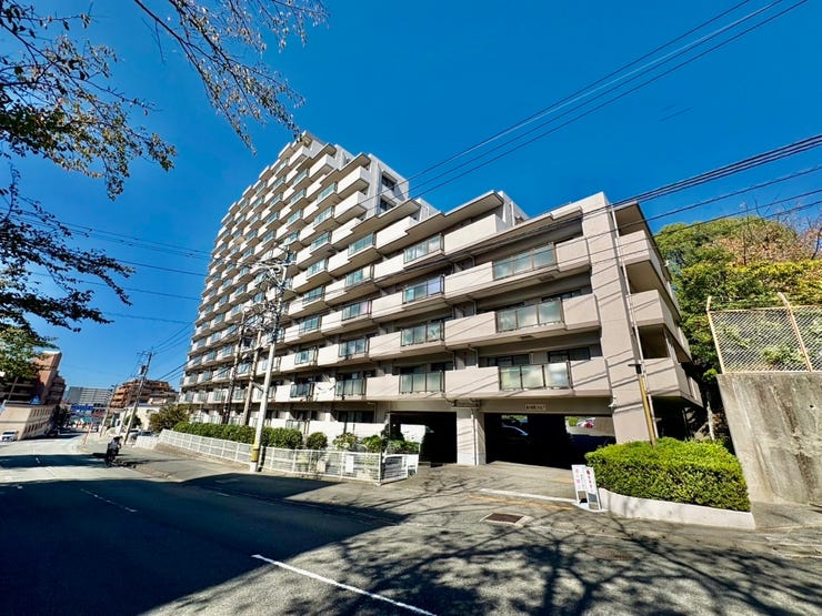 管理方法/常駐管理
駐車場/あり(月額4,000円~7,000円、駐車場敷地:3か月分)※空き状況は要確認