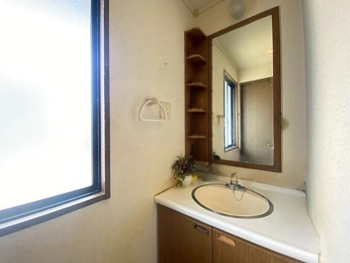 *2階洗面台*