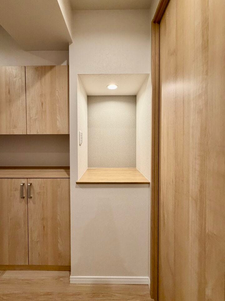 お出かけグッズ置き場に最適?!