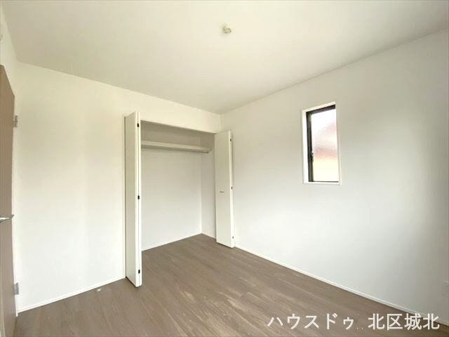 部屋ごとに設けた収納は住みやすさへのこだわり。散らかりがちなアイテムをすっきり収納でき、お部屋を広く使えます。