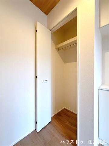 玄関クローゼット:玄関まわりを常にきれいに保てるクローゼット付き。外出・帰宅がスムーズに。