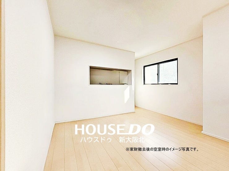 ■白を基調とした明るく開放的なリビング!ご家族との会話も弾みそうですね!
■白はどのような色とも相性がいいので、お客さま好みのコーディネートをお楽しみいただけます!