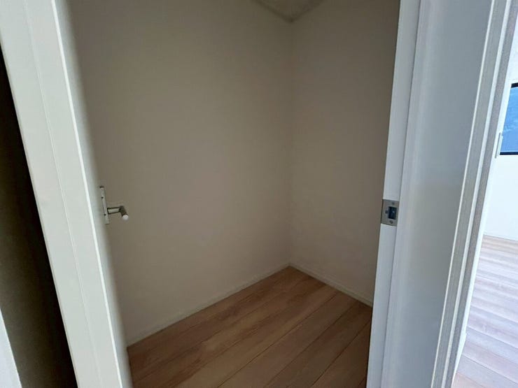 2階廊下にはなんと2カ所の収納!
こちらは大きめの納戸です!