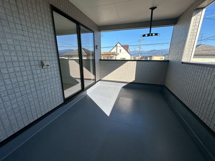 大きなインナーバルコニー!
電源もあるので使い道たくさん♪