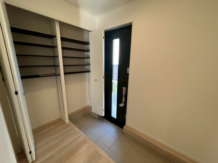 玄関収納が豊富です♪