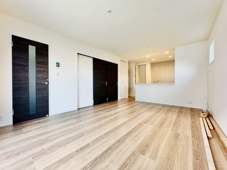 最大3台駐車可能。駐車スペースが広いため、来客の対応にも便利