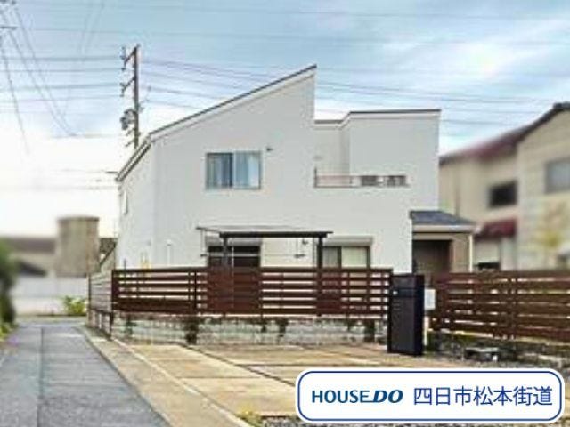 小、中学校、最寄り駅まで徒歩10分圏内と便利な場所に建つ4LDKです
(2025年9月29日 撮影)