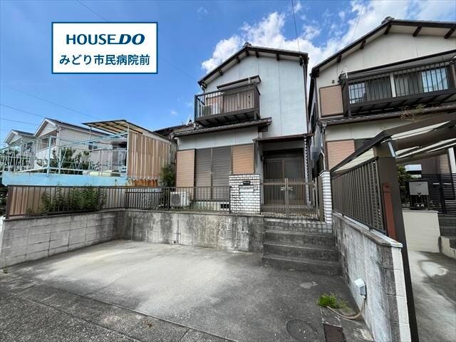 【外観】
約36.95坪の南向きのお土地です。
地下鉄桜通線/徳重駅 徒歩約29分、市営バス「大清水西」停 徒歩約4分。