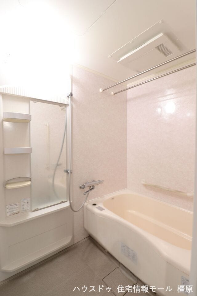 浴室暖房乾燥機・やオートバス機能を完備しております