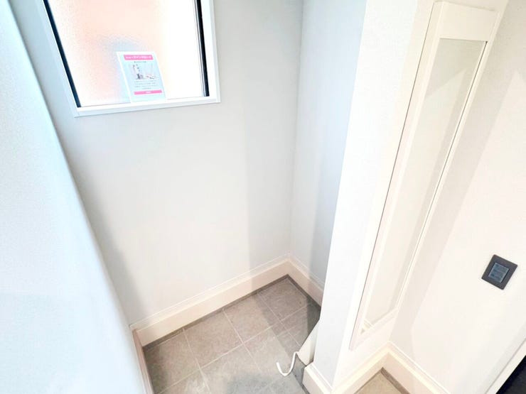 ◎SIC(11/6撮影)
玄関横には大容量のSIC付!お子様が外で遊ぶおもちゃや、アウトドア用品の収納にも!