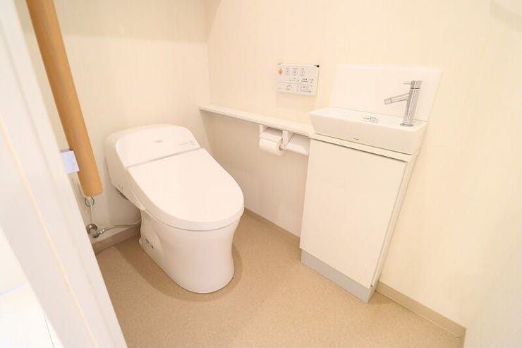 嬉しい手洗い場付きのトイレ