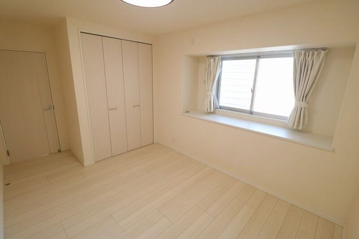 広々洋室嬉しいクローゼット付き