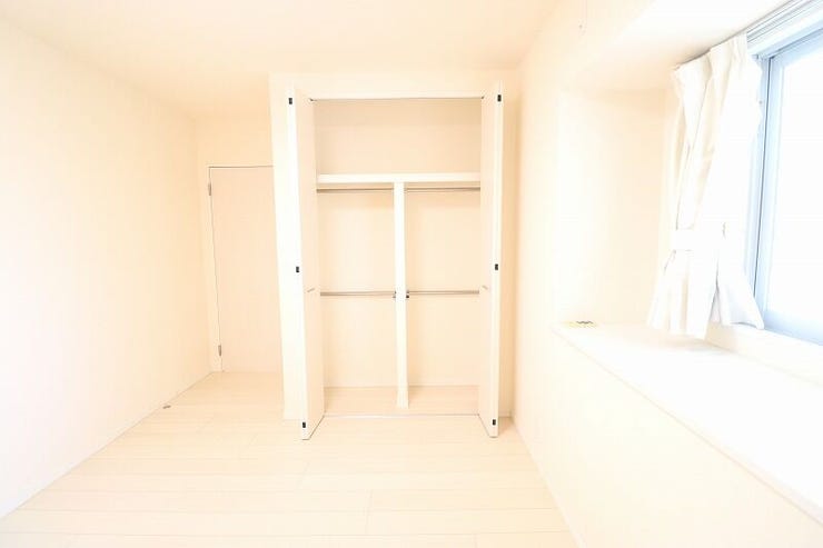 嬉しい広々としたクローゼット付き