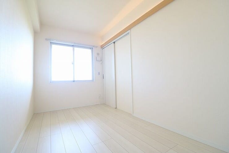 日当たり良好な洋室