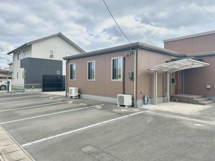 来客時も安心!ゆとりのあるカースペースが魅力!