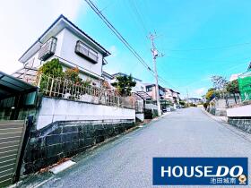 川西市萩原台西１丁目