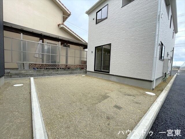 ガーデニングや、お子さまの外遊びにも嬉しいスペース。植栽で飾ったり、ガーデンチェアーを置いて寛ぐのも良いですね。