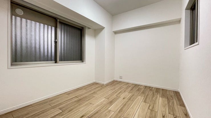 明るい色調で統一された室内。気持ちも自然と明るくなりますね♪お好みのカーテンやラグを合わせれば気分もリラックスできます