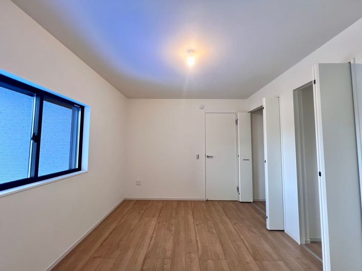 《6.5帖》ゆとりある洋室には、衣類や荷物をたっぷり収納することが出来る大容量のクローゼットがついてます!