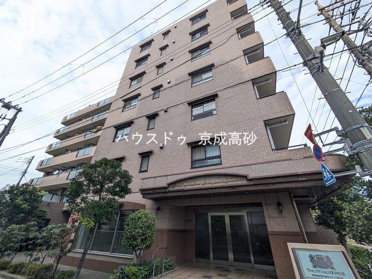 物件の陽当りや通風・仕様設備やお部屋の大きさの比較、近隣・周辺環境や街並みなど、資料には掲載していない情報が現地にはたくさんあります。 是非一度、ご内見ください。