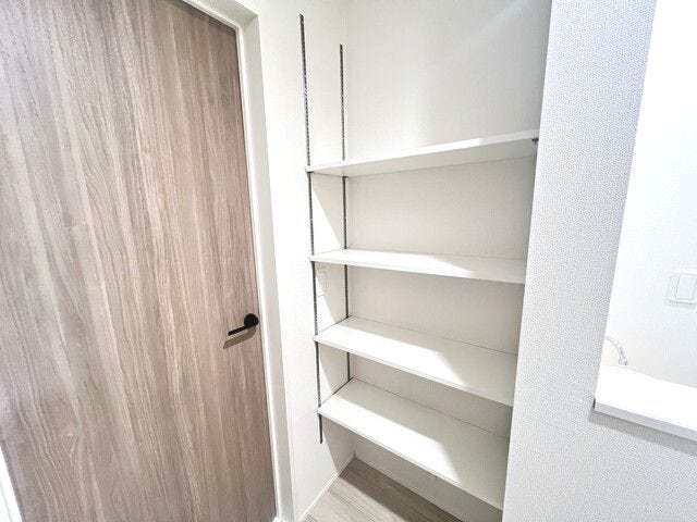 2階廊下 可動棚