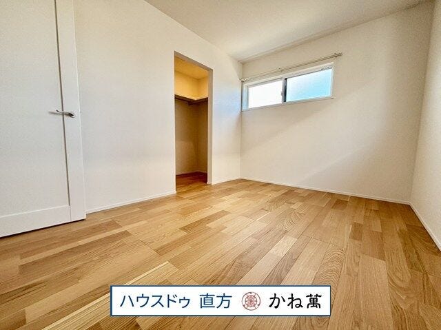 2階洋室(6帖)ウォークインクローゼットがあります。