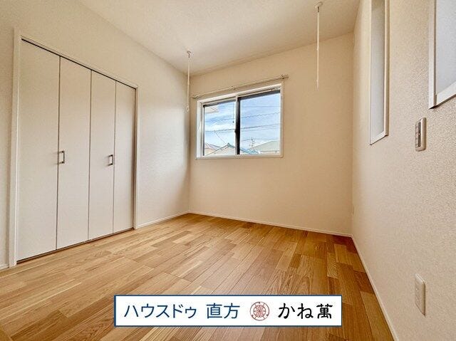 1階洋室(4.5帖)クローゼットがあります。