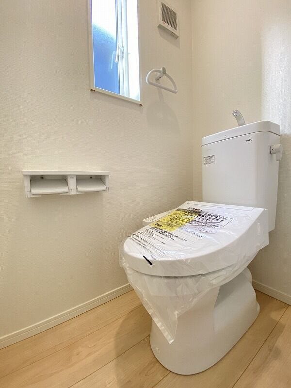 2階トイレです♪