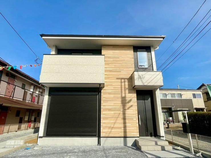 【Exterior】スタイリッシュな外観。周囲に調和する落ち着いた佇まいが魅力です。