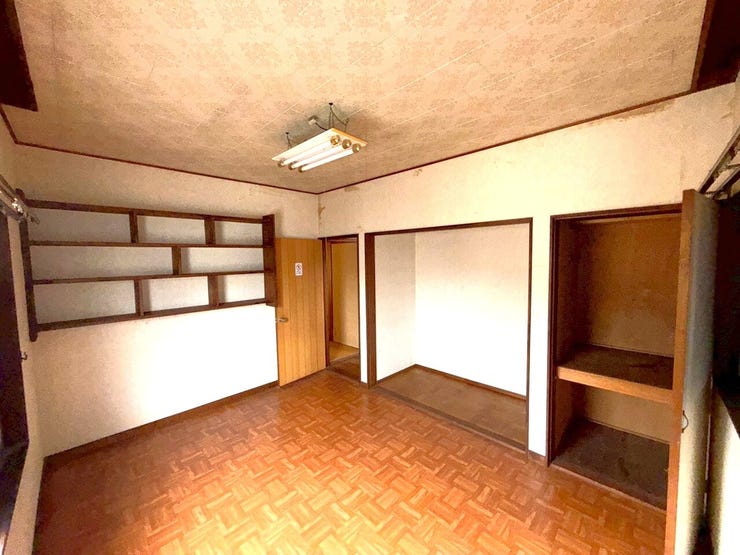 広々としたお部屋で快適に過ごせます。