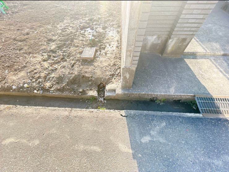 前面北側境界写真です。