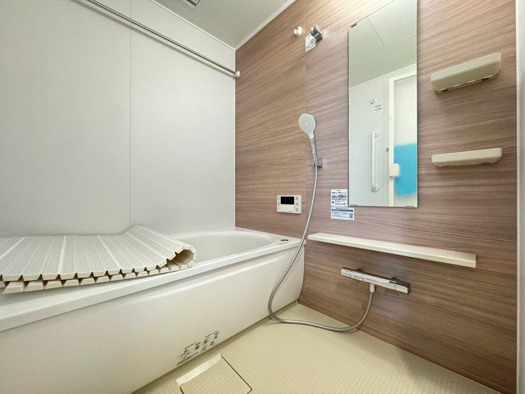 浴室乾燥機付なので、雨の日も気にせずにお洗濯ができます。