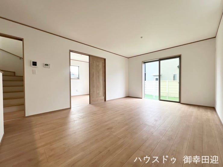 ■□■安らぎと笑顔の中心地■□■陽光が優しく降り注ぎ、会話が自然と弾む。ここでは、毎日が特別な時間へと変わります。